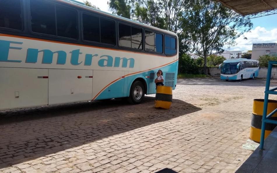 Por cheiro de urina no ônibus e atrasos, EMTRAM é condenada a pagar R$ 7,3 mil a passageiros