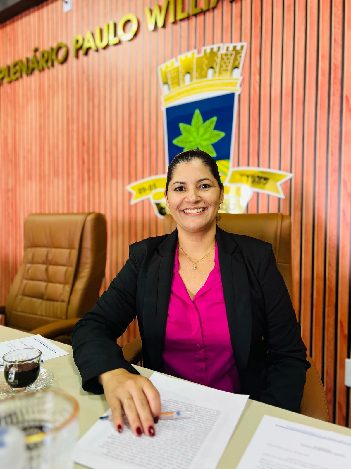 De mãos que cuidam à voz que representa: a história inspiradora de Viviane Vasconcelos, da Gameleira dos Crentes.