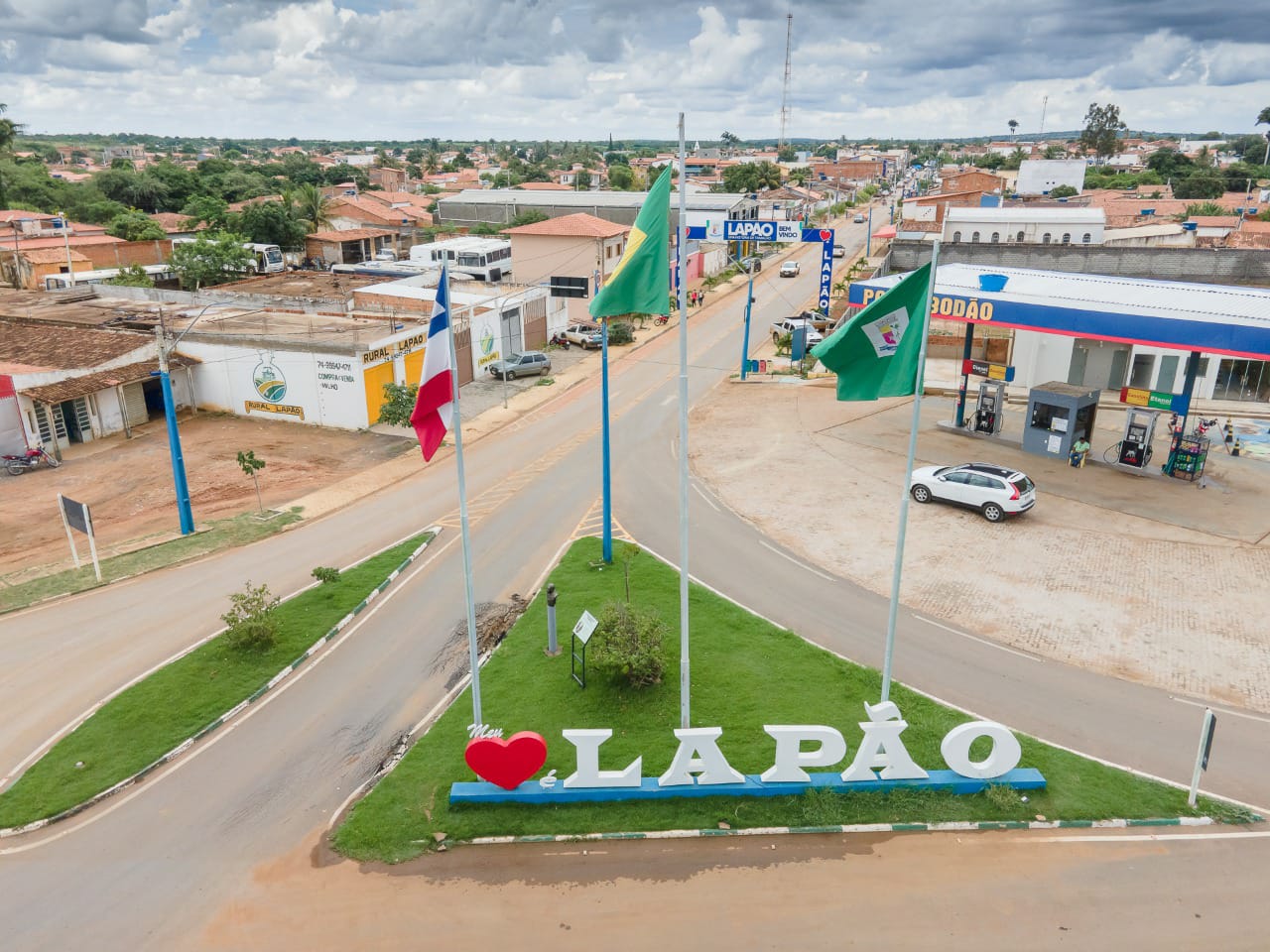 Homem é preso com armas e drogas durante operação policial em Lapão