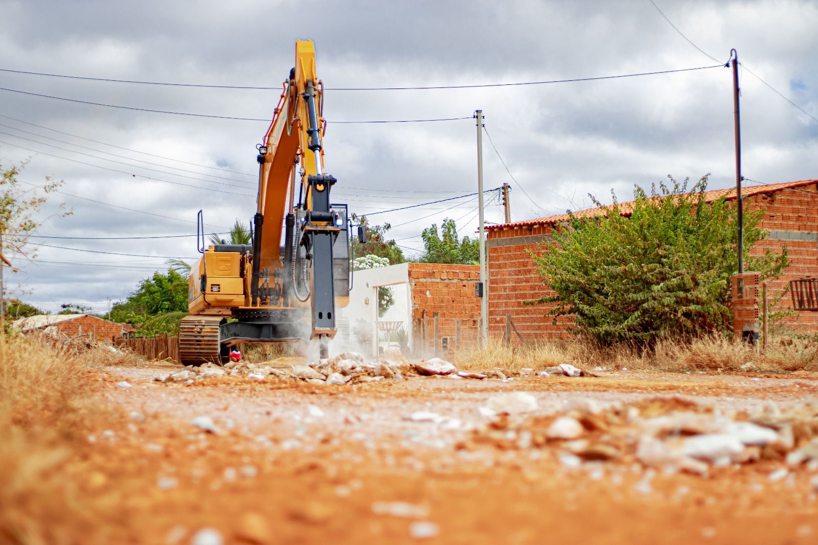 SOBRE INÍCIO DE OBRAS NO POVOADO DE GAMELEIRA EM JOÃO DOURADO