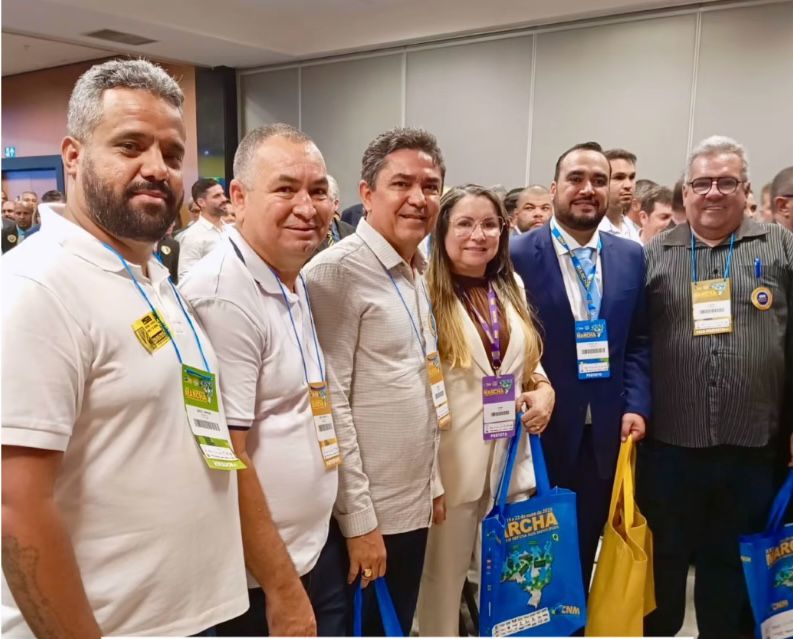 Prefeito Iko participa da Marcha dos Prefeitos na capital Brasília em busca de mais investimentos para Central