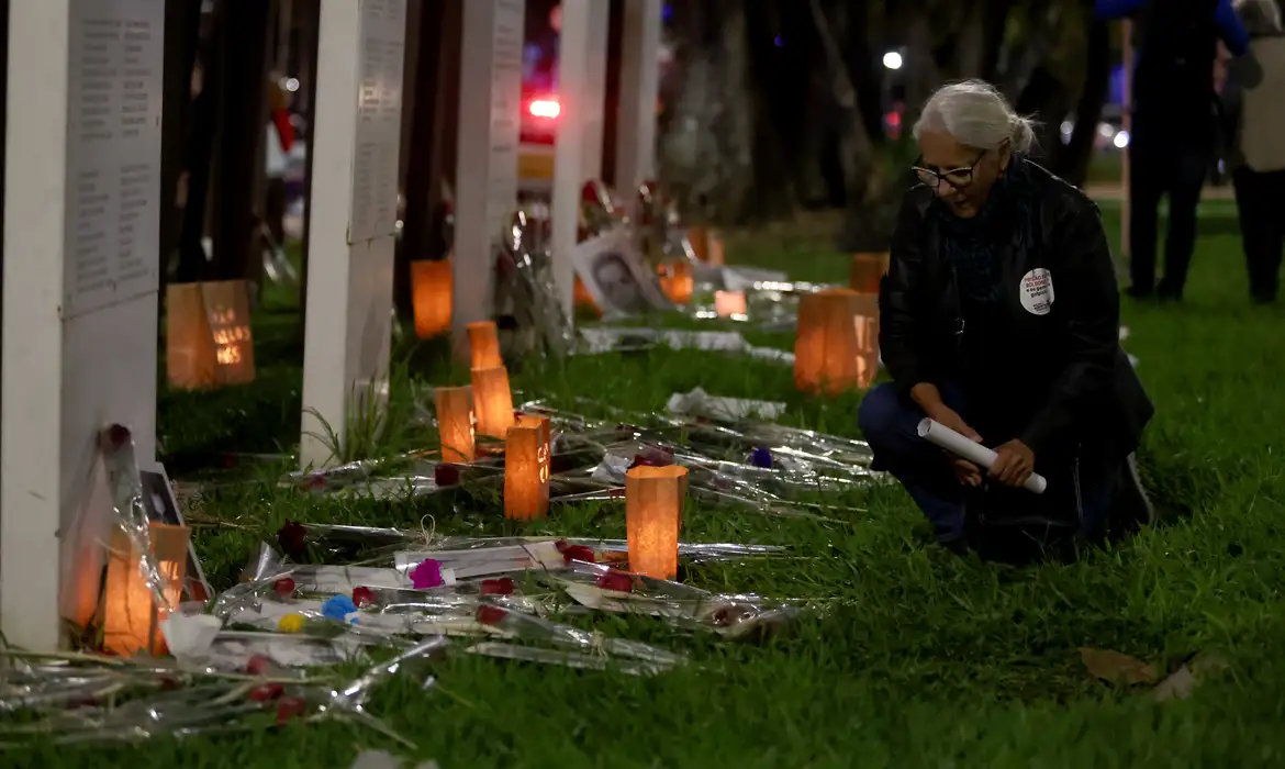 Em 2023, a cada duas horas cinco jovens foram vítimas de homicídio