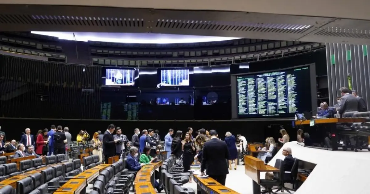 76% dos brasileiros são contra aumento no número de deputados, indica Datafolha