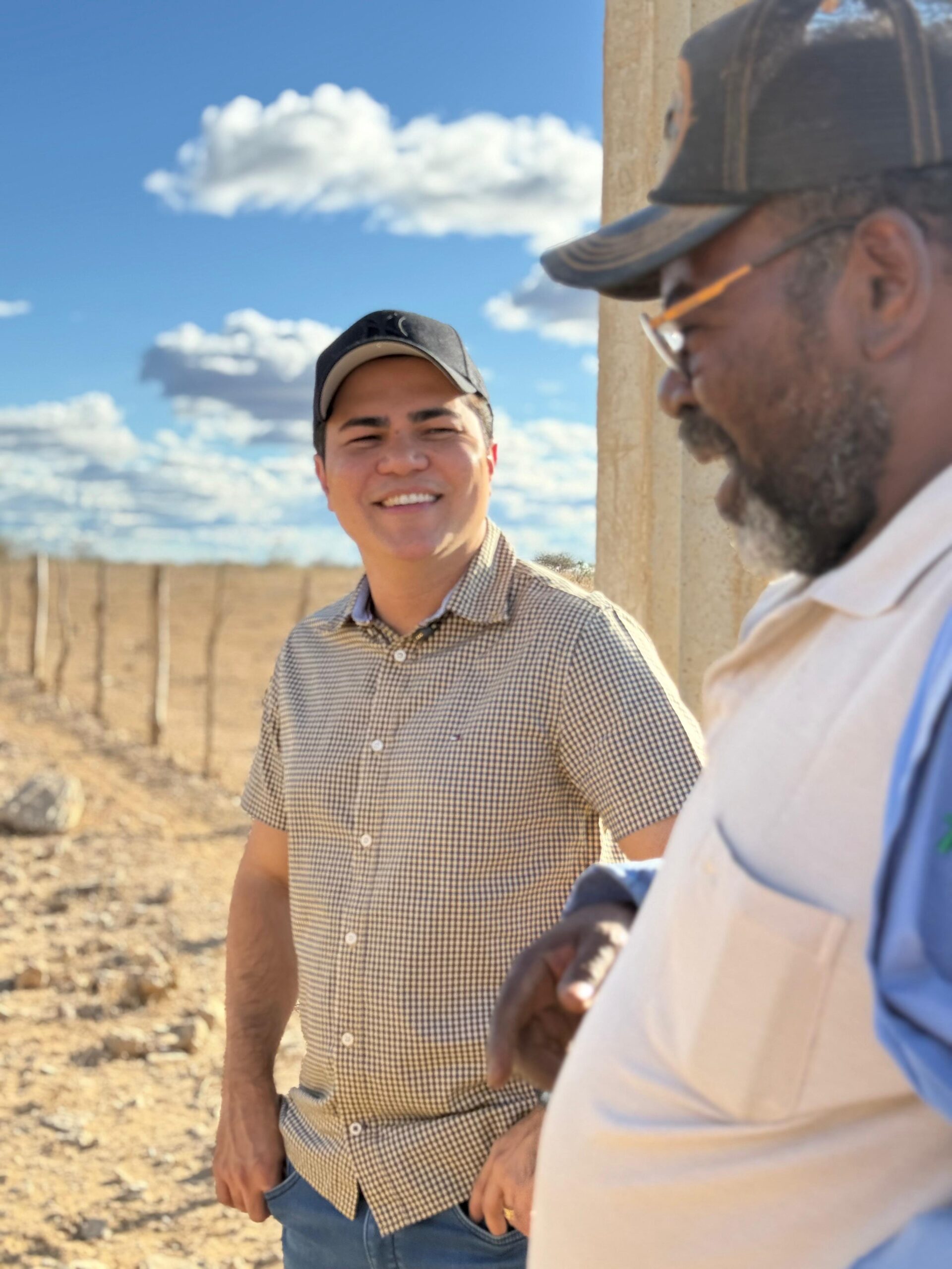 Trecho da estrada que liga Vila de Recife a Algodões está sendo Requalificado