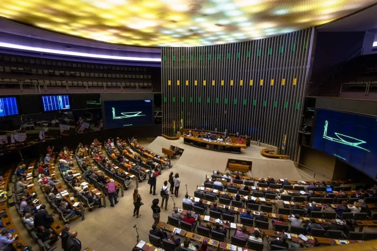 Câmara aprova projeto que endurece penas para crimes hediondos