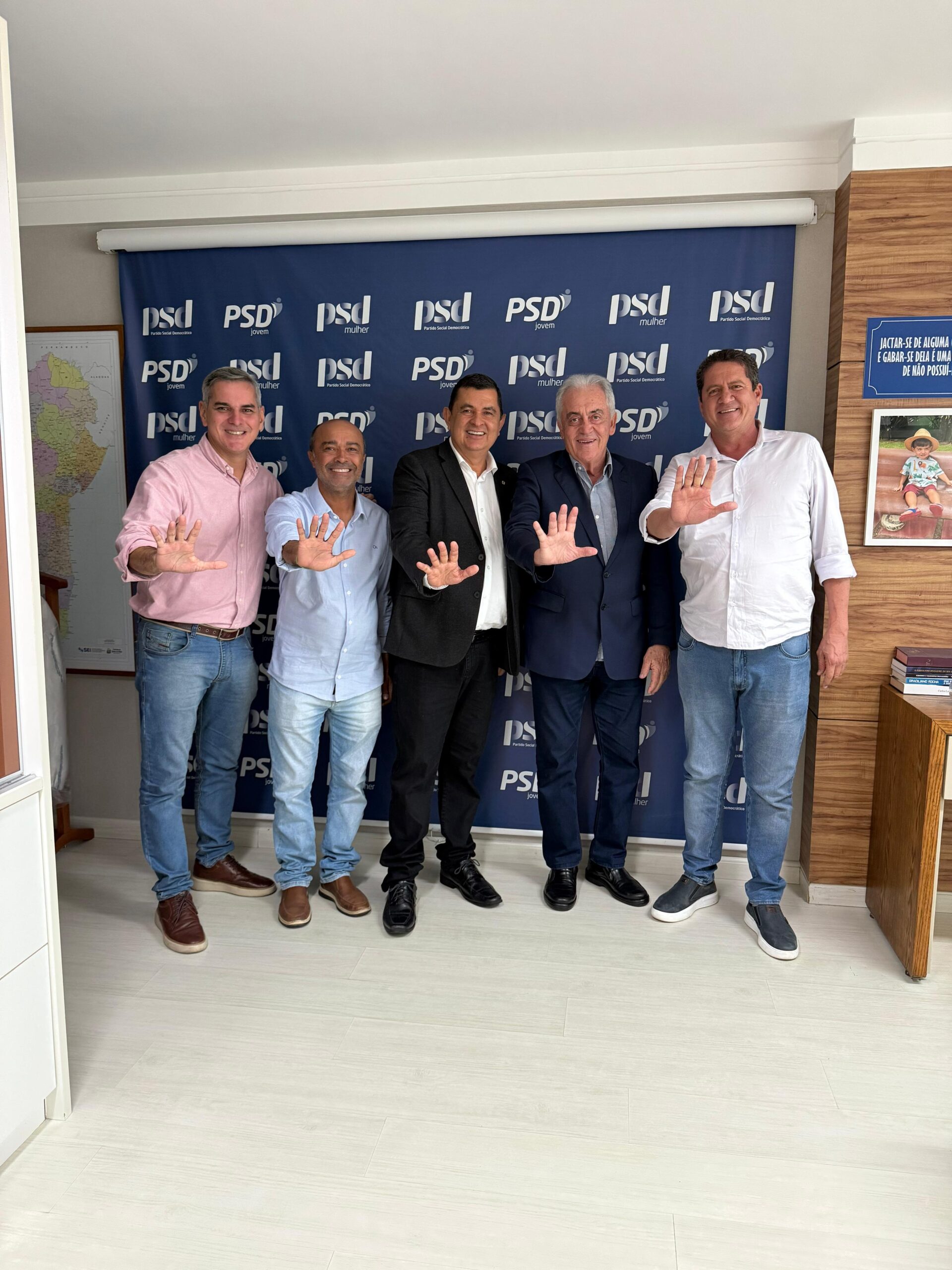 Presidente da Câmara de América Dourada representa Legislativo Municipal em reunião com o senador Otto Alencar