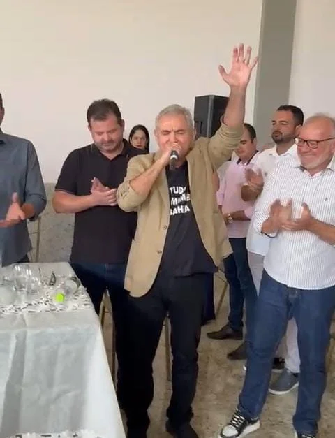 Com direito a louvor, emoção e a coro de prefeitos, mega ato político de apoio à Coronel em Irecê ganha destaque