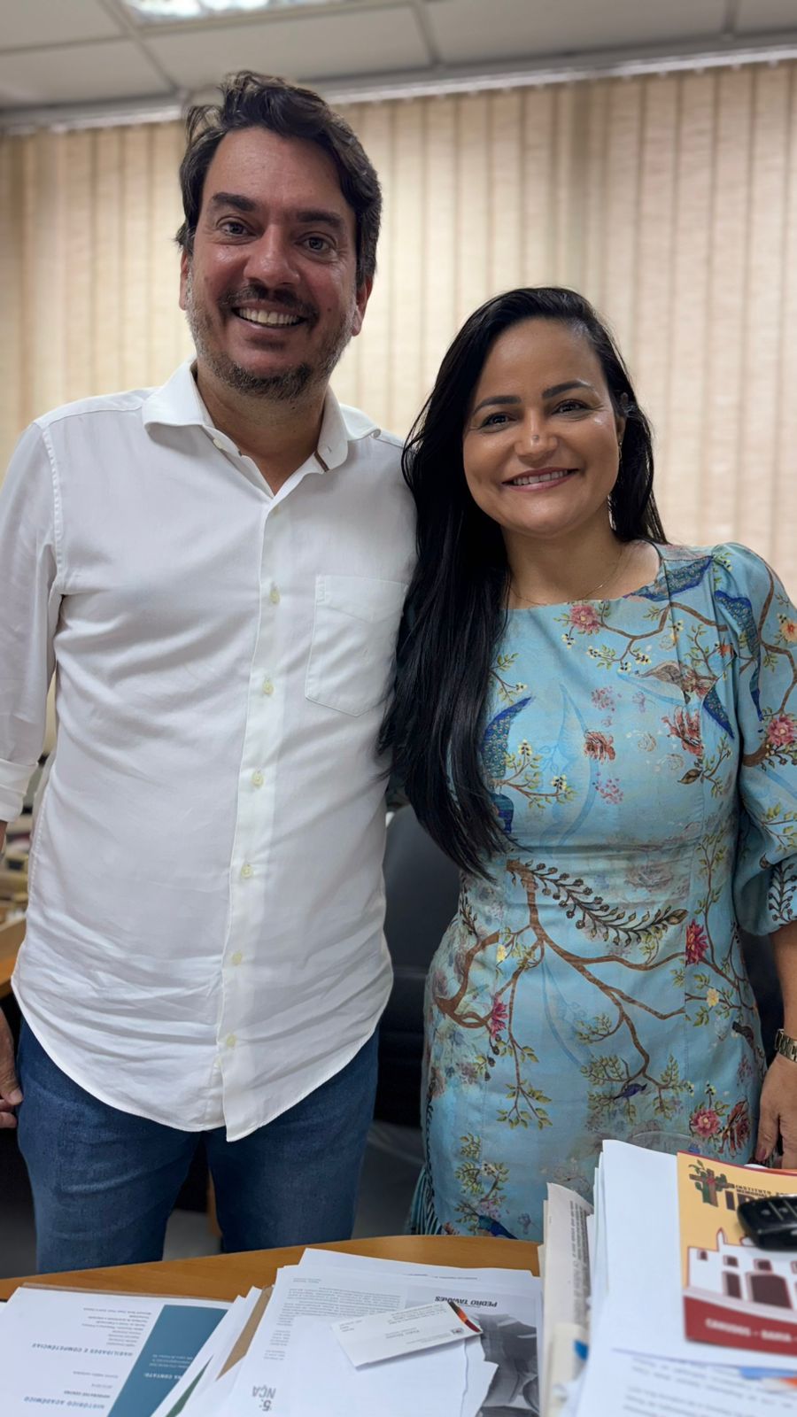 Pedro Tavares participa dos 63 anos de Lauro de Freitas e enaltece gestão de Débora Régis