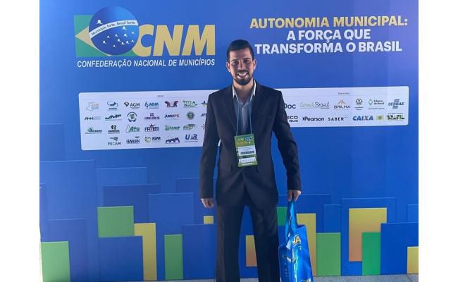 Presidente da Câmara de Jussara, Ralfe Carvalho, celebra 29 anos com trajetória política em ascensão