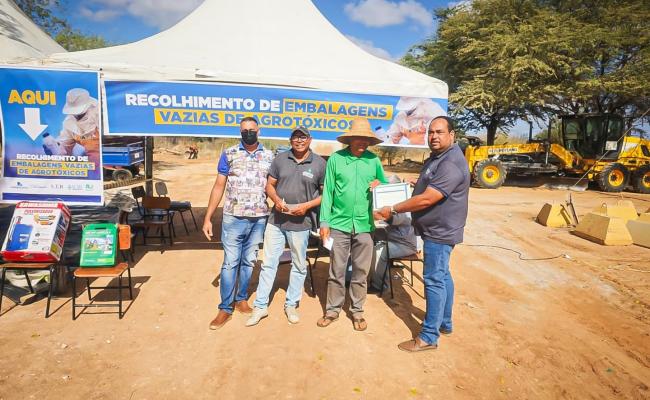 Prefeitura de Presidente Dutra recolhe embalagens de agrotóxicos em ação ambiental com apoio de agricultores