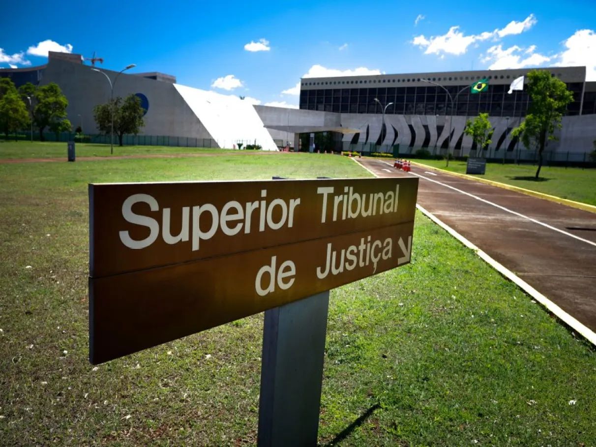 STJ barra prefeitos de usarem as redes sociais para divulgar ações da prefeitura
