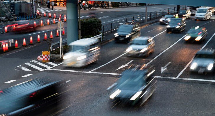 Estradas brasileiras podem ganhar novo limite de velocidade; saiba o que muda