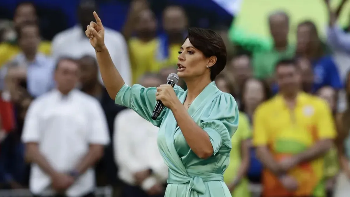 Michelle Bolsonaro decide futuro político e vai às urnas pela 1ª vez
