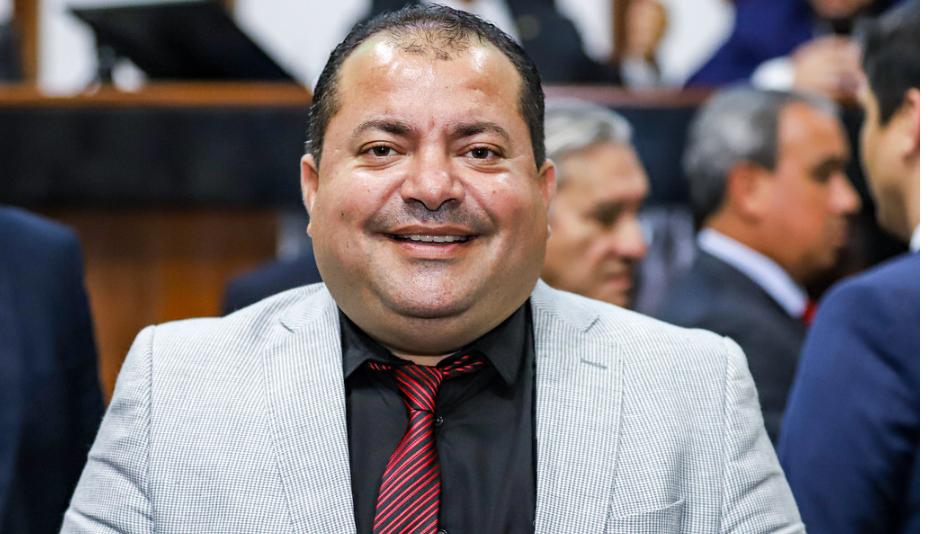 Cafu Barreto se congratula com povo do município de Ibititá