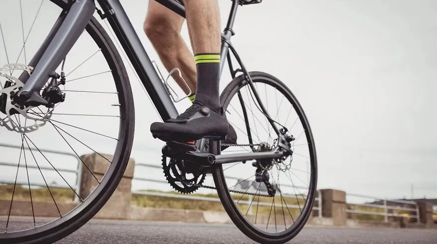 Bicicletas e cadeiras de rodas vão pagar IPVA? Saiba o que muda em 2026