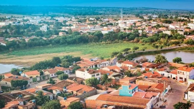 Mulher é ferida a golpes de faca após discussão com enteado em Presidente Dutra