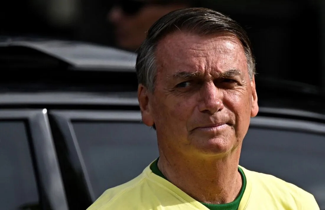 Saiba por quanto tempo Bolsonaro ficará em regime fechado