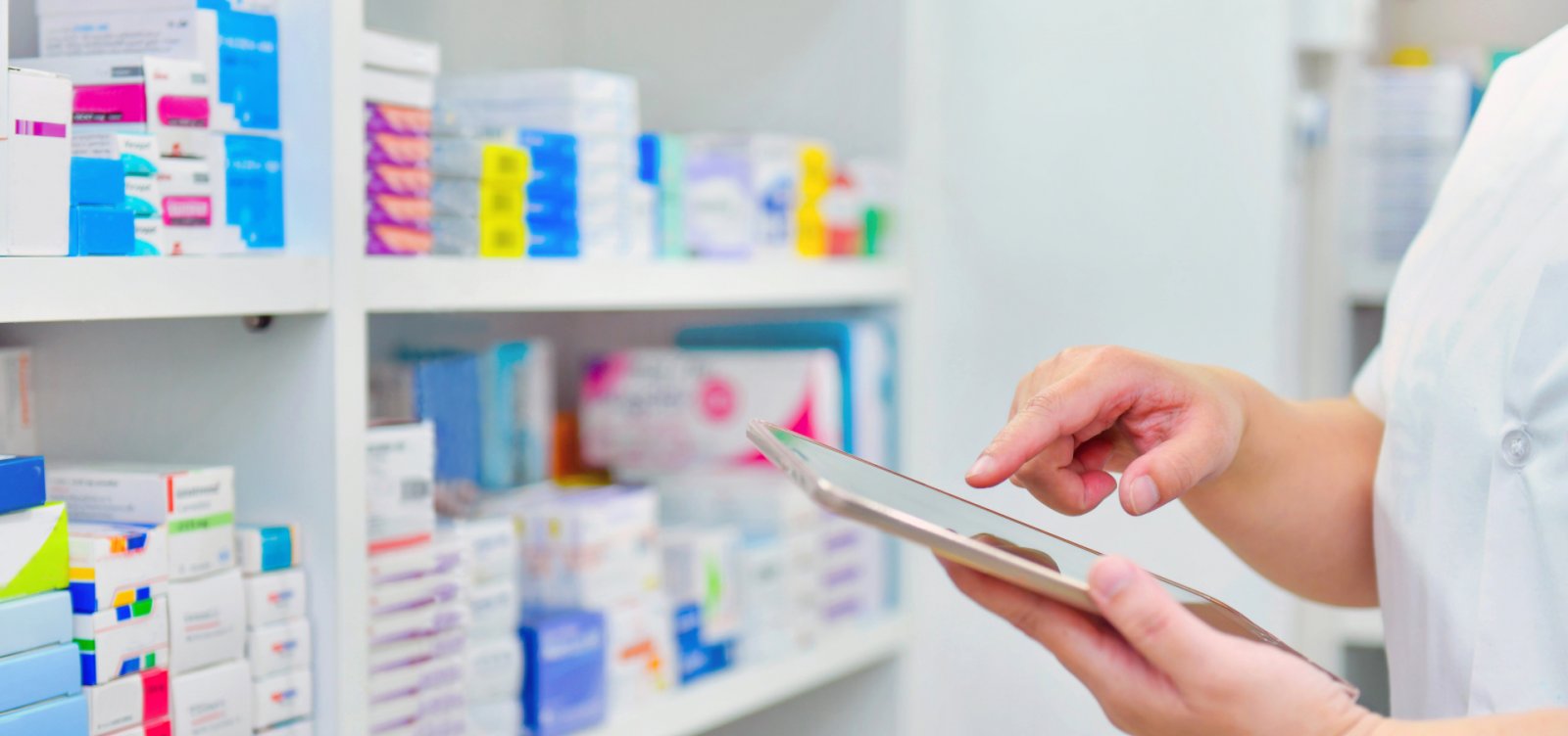 Cremeb critica decisão de liberar prescrição de antibióticos por enfermeiros