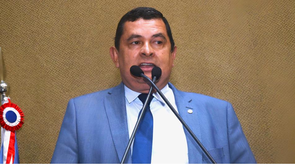 Ricardo Rodrigues pede colégios para municípios do território de Irecê