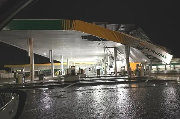 Chuva provoca estragos na Bahia e Inmet emite alerta para 190 cidades