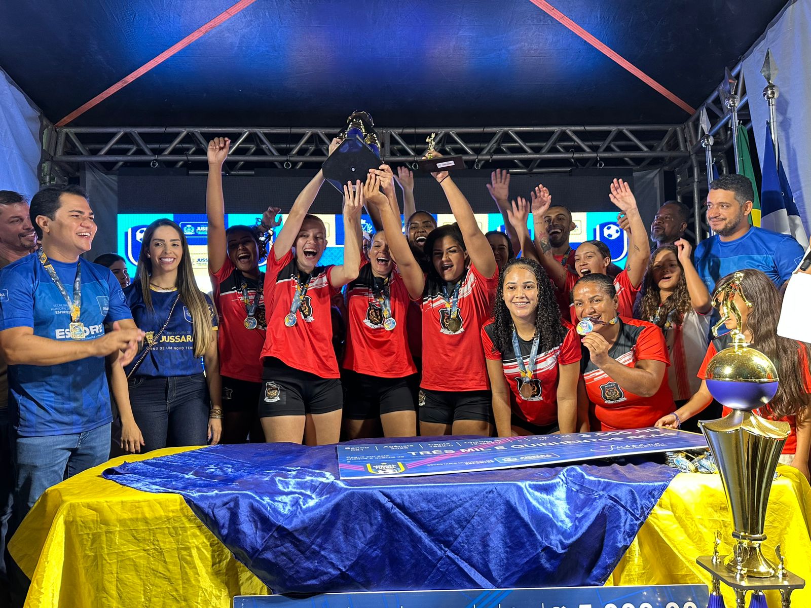 Final do Campeonato Municipal movimenta Jussara com ginásio lotado e grandes disputas