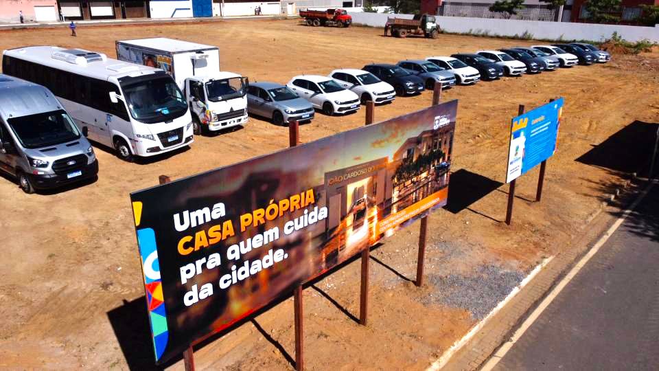 JOÃO DOURADO: PREFEITURA REFORÇA FROTA MUNICIPAL COM 19 NOVOS VEÍCULOS