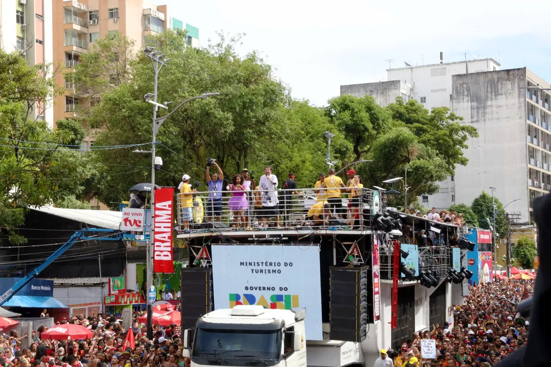 Bahia espera 3,7 milhões de turistas e R$ 8 bilhões no Carnaval