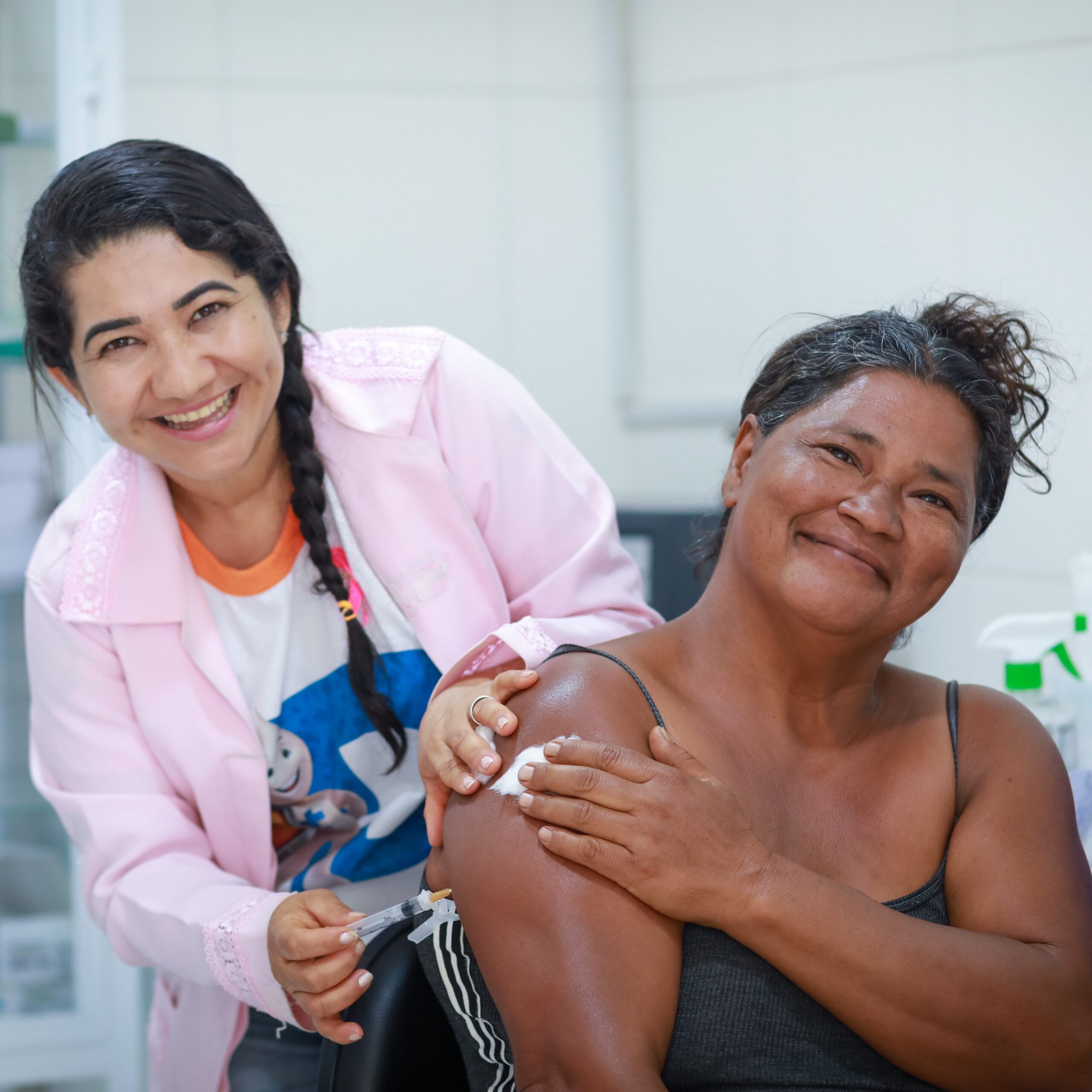 Prefeitura de Irecê sanciona lei que garante reajuste de 10% aos servidores da Saúde