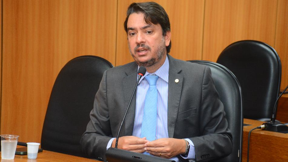 PEDRO TAVARES FELICITA CINCO MUNICÍPIOS BAIANOS