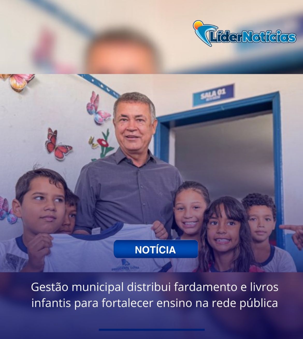 Gestão municipal distribui fardamento e livros infantis para fortalecer ensino na rede publica