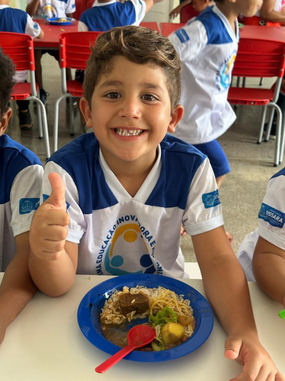 Jussara investe em alimentação escolar saudável e valoriza agricultores do município