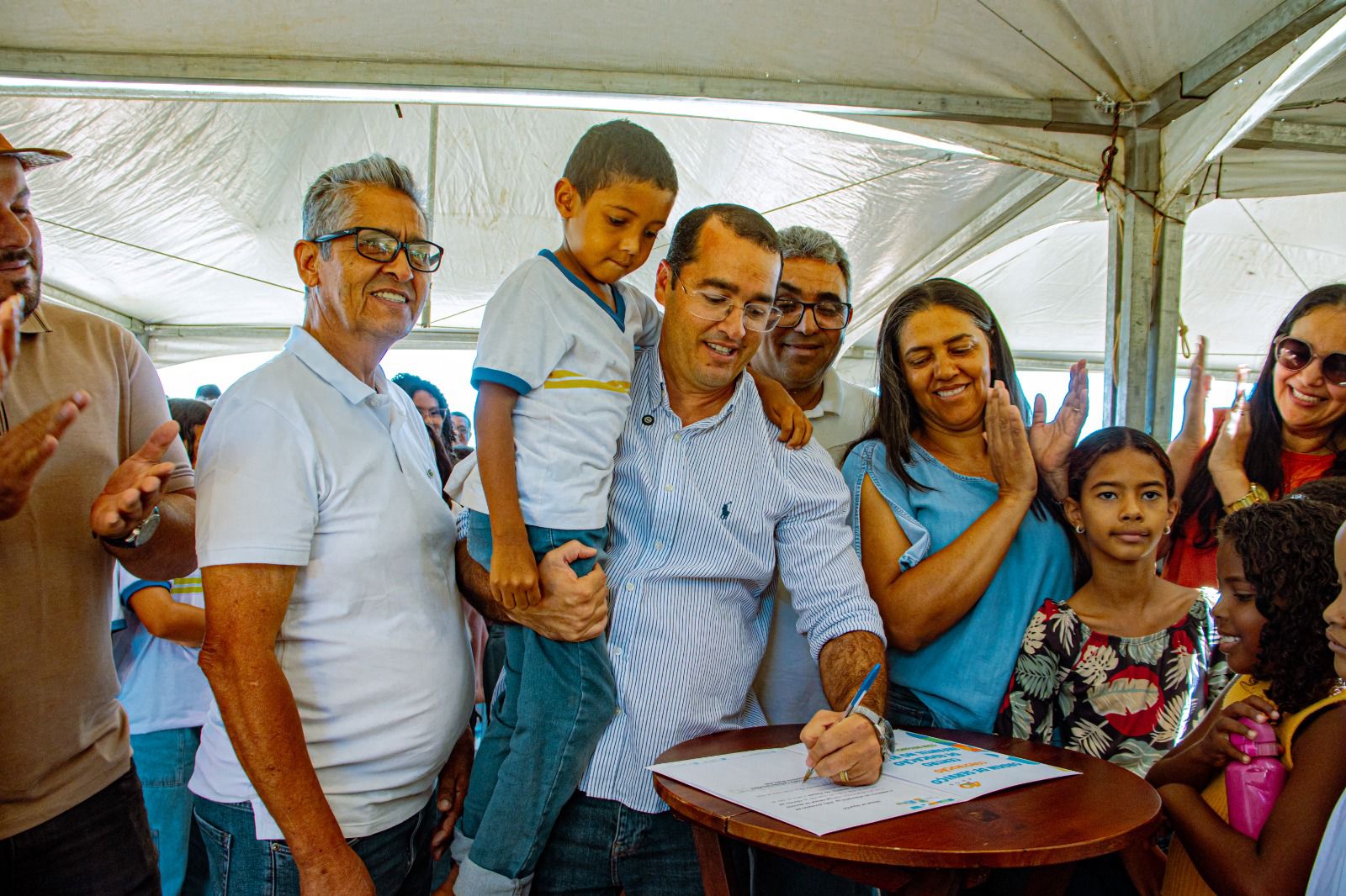 JOÃO DOURADO: PREFEITO DI CARDOSO AUTORIZA CONSTRUÇÃO DE CEI NO RIACHO, SERÁ O SEXTO EM SUA GESTÃO