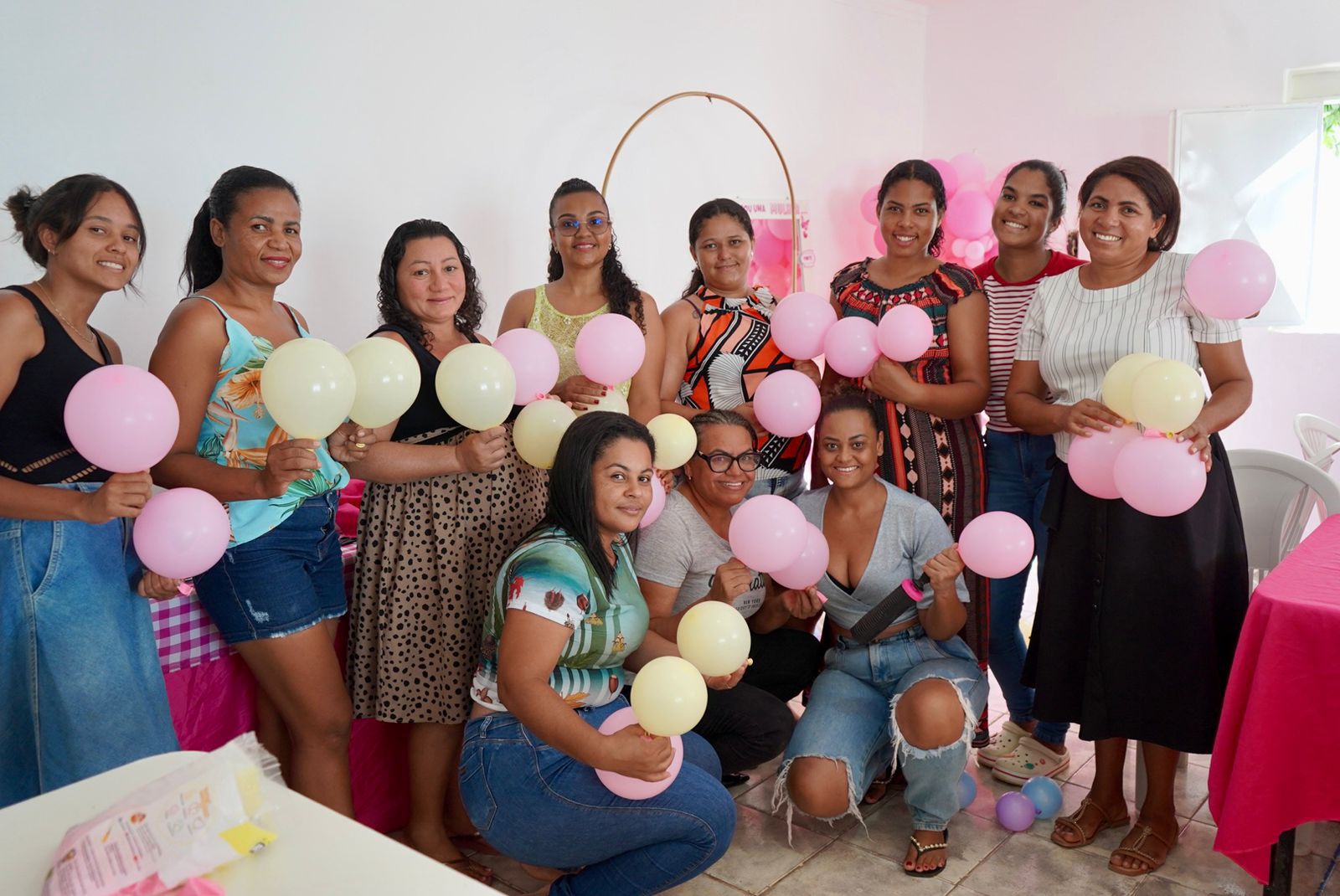 Curso de Decoração com Balões capacita 34 mulheres e incentiva geração de renda em Jussara