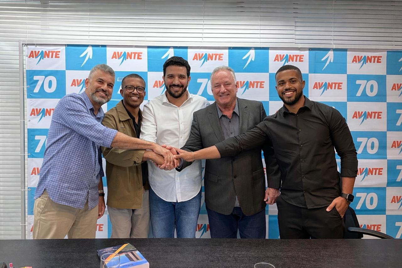 Elmo Vaz e Ronaldo Carletto reforçam compromisso com trabalhadores da logística do Estado da Bahia