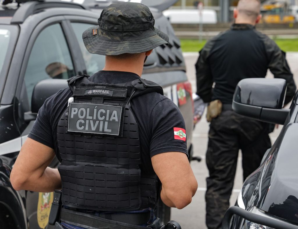 Homem com mandado de prisão por descumprimento de medida protetiva é detido em Irecê