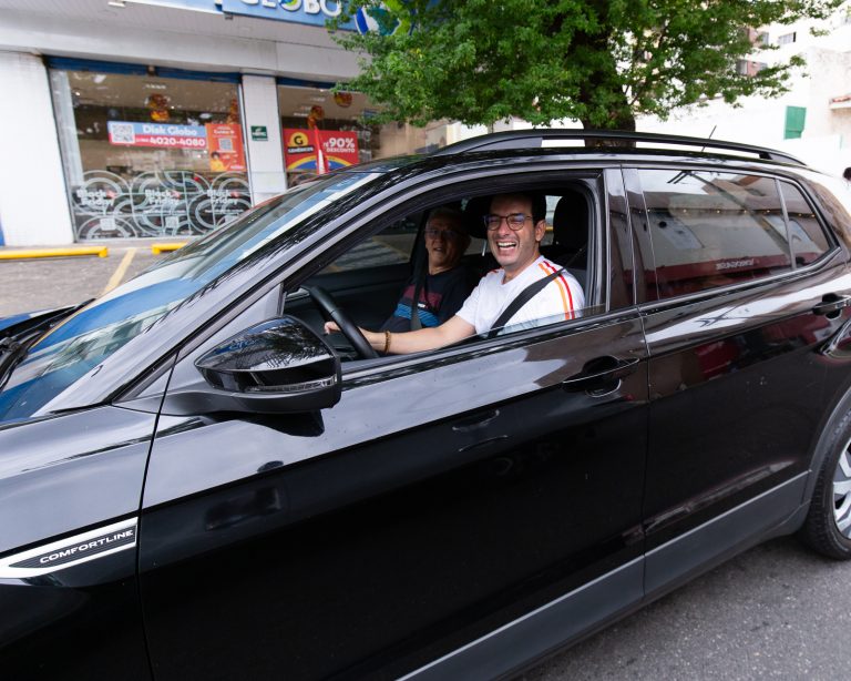 Leo Prates assina PEC que limita IPVA a 1% e defende justiça tributária para motoristas