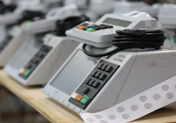 TRE da Bahia vai enviar mensagens pelo WhatsApp para convocar eleitores sem biometria