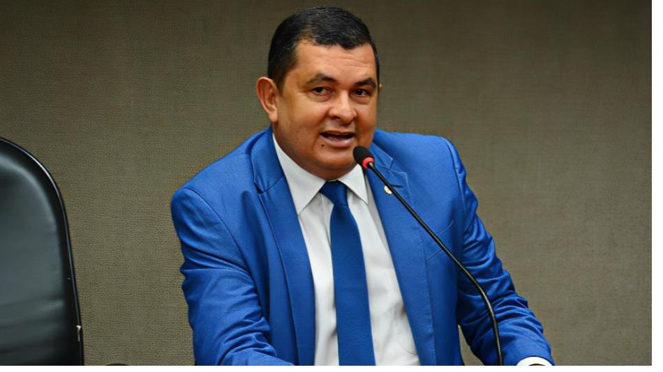 RICARDO RODRIGUES APLAUDE CANTORIA DE SÃO GABRIEL