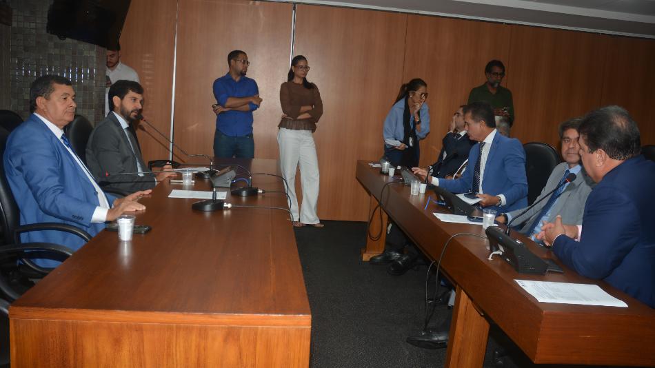 DEPUTADOS CONFIRMAM PRESENÇA NA BAHIA FARM SHOW E FARÃO AUDIÊNCIA NO OESTE