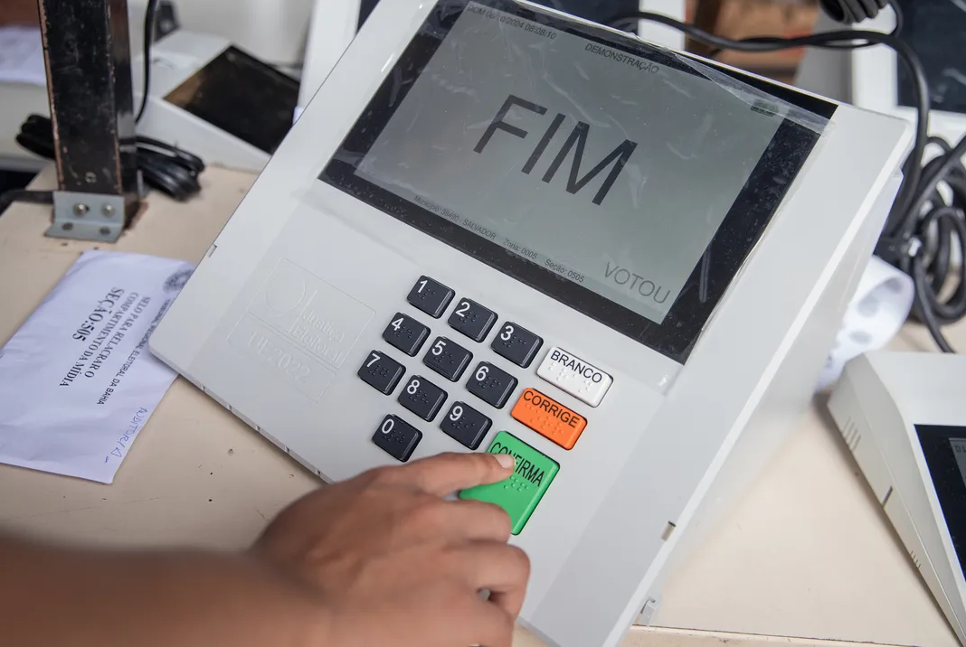 Janela partidária 2026: veja lista de deputados que trocaram de partidos