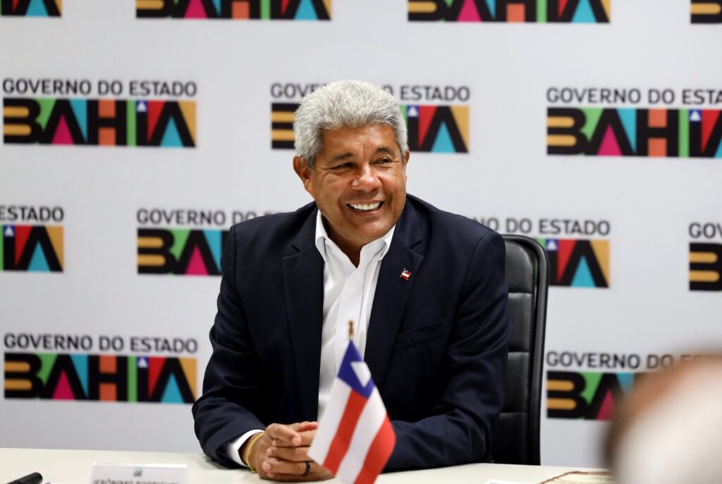 JERÔNIMO DECRETA PONTO FACULTATIVO NA VÉSPERA DE TIRADENTES PARA SERVIDORES ESTADUAIS