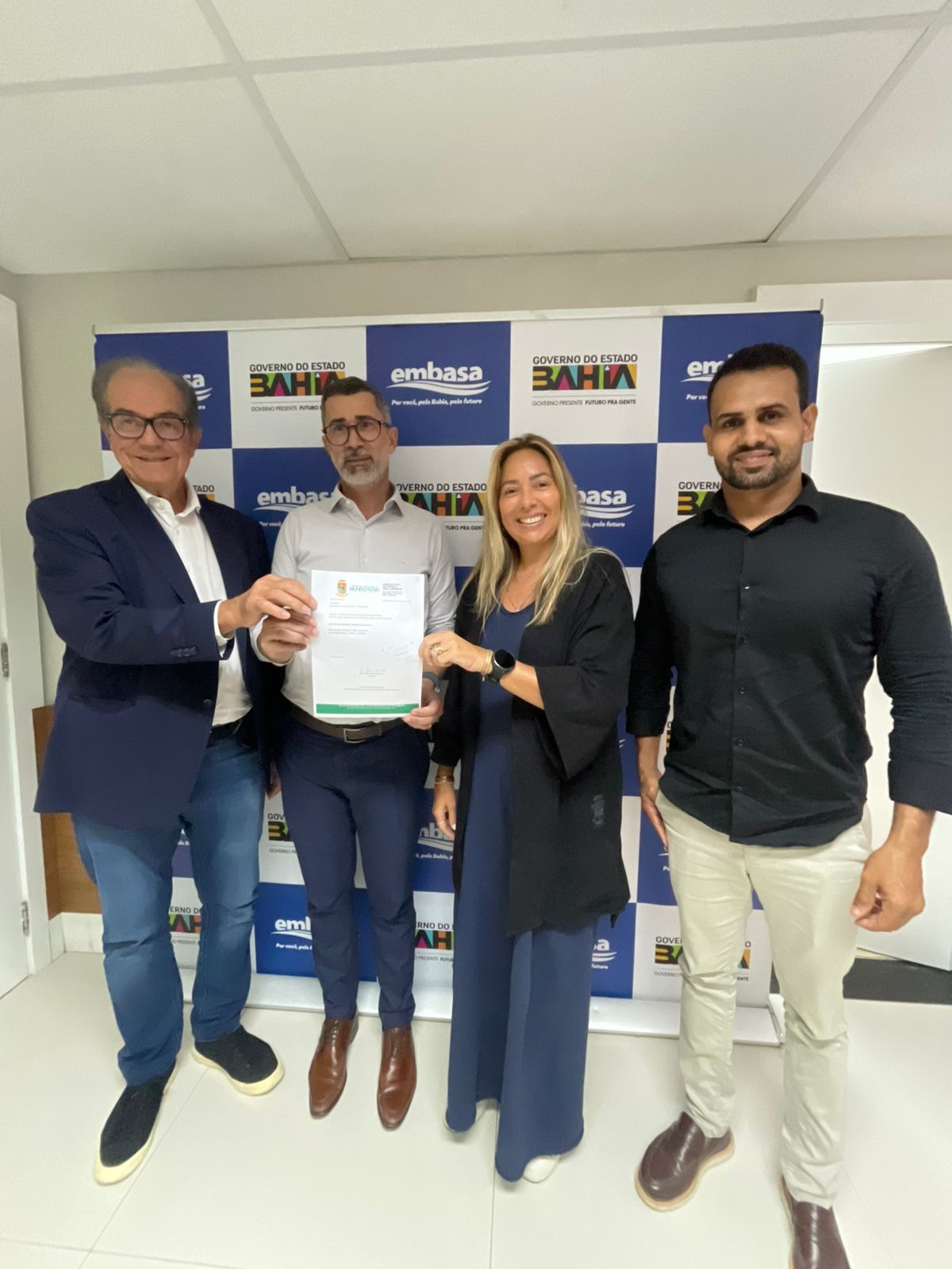 DEPUTADO EDUARDO ALENCAR PARTICIPA DE REUNIÃO NA EMBASA PARA AMPLIAR ACESSO À ÁGUA EM MUNDO NOVO