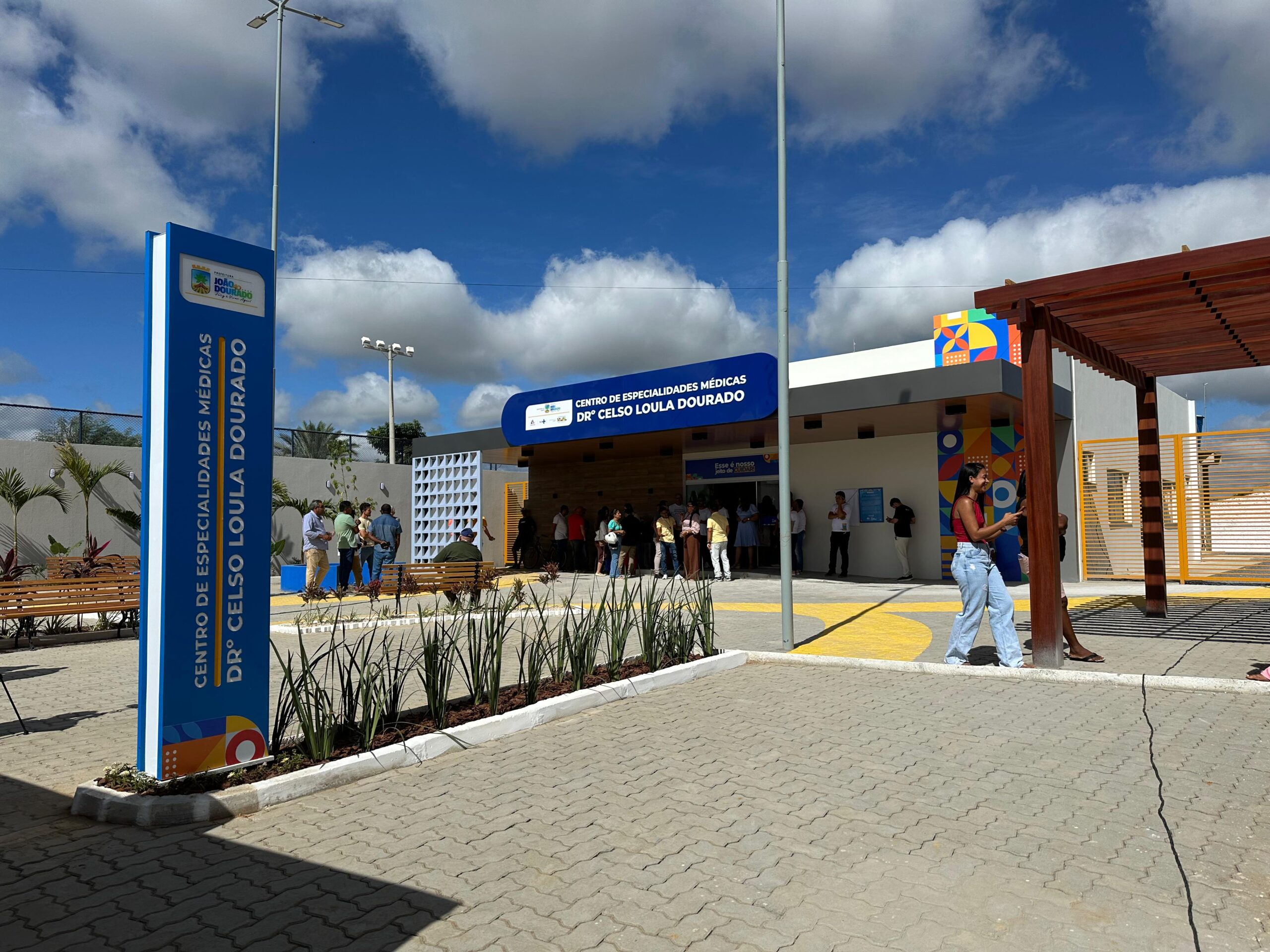 JOÃO DOURADO AMPLIA INVESTIMENTOS NA SAÚDE E INAUGURA SEDE PRÓPRIA DO CENTRO MUNICIPAL DE ESPECIALIDADES MÉDICAS