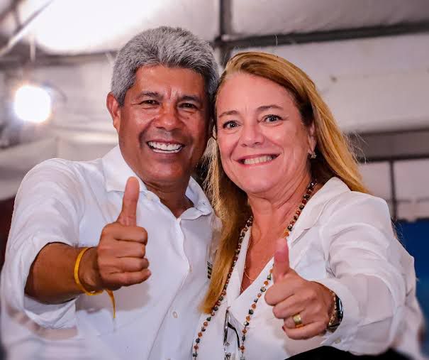 FABÍOLA MANSUR INTEGRA COMITIVA DE JERÔNIMO RODRIGUES EM AGENDA NA REGIÃO DE IRECÊ