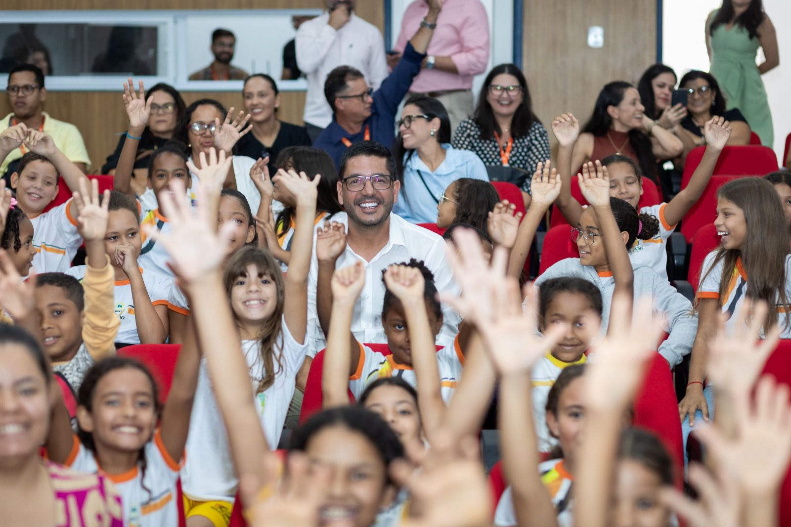 EXEMPLO PARA O BRASIL: IRECÊ GARANTE REAJUSTE ACIMA DO PISO NACIONAL PARA PROFESSORES