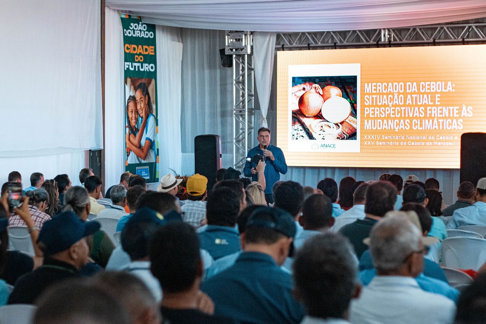 JOÃO DOURADO: SEMINÁRIO REGIONAL DA CEBOLA DESTACA PALESTRAS, NEGÓCIOS E OPORTUNIDADES NA FEIRA DA CEBOLA 2026