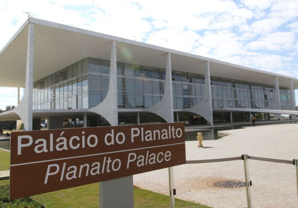 GOVERNO AVALIA IMPACTO POLÍTICO DE DECISÃO DOS EUA SOBRE O PCC