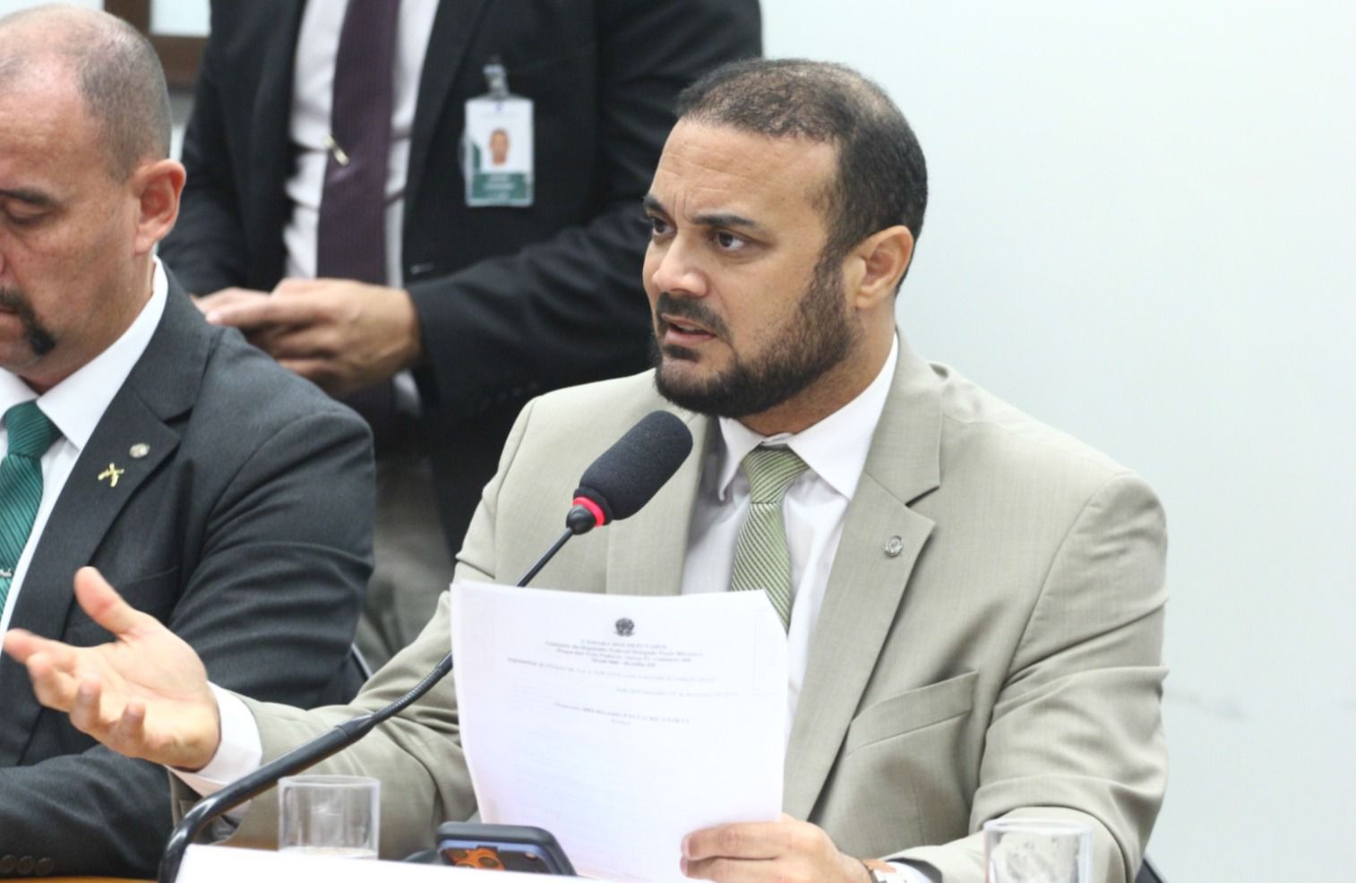 “BAHIA REGISTRA QUASE 40 MIL BALEADOS, MAIS DE R$ 69 MILHÕES EM CUSTOS AO SUS”, DIZ CAPITÃO ALDEN
