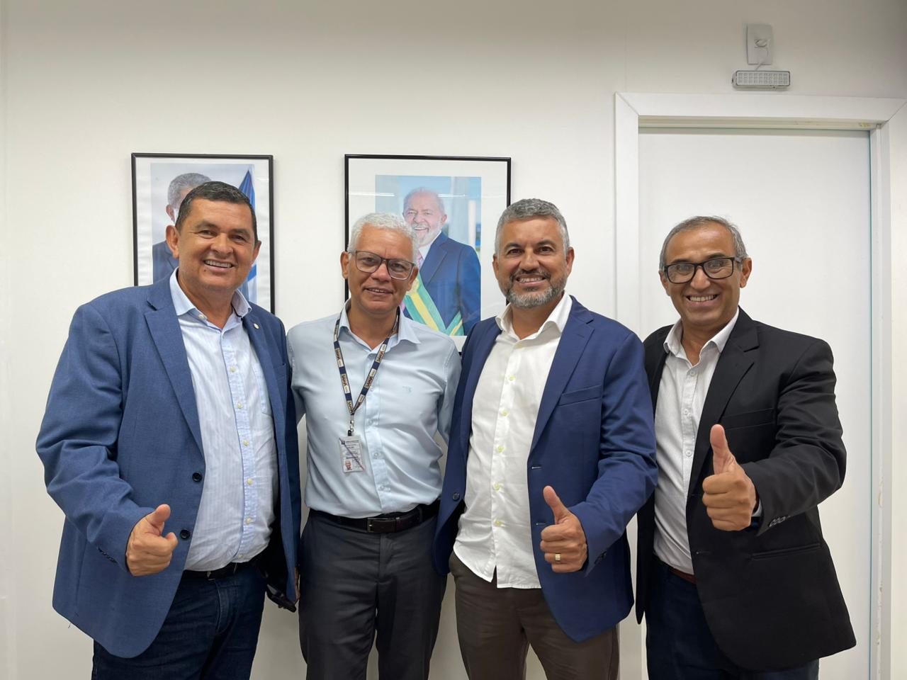 RICARDO RODRIGUES ACOMPANHA ILUMINAÇÃO DE ACESSOS EM IRECÊ E COBRA AVANÇO NO SEMI ANEL VIÁRIO