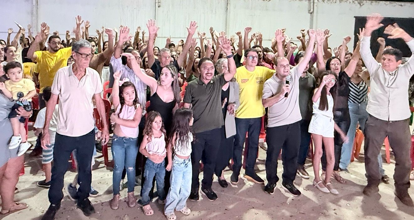DEPUTADO ROBERTO CARLOS PARTICIPA DE ENCONTRO POLÍTICO COM LIDERANÇAS E APOIADORES EM IRECÊ